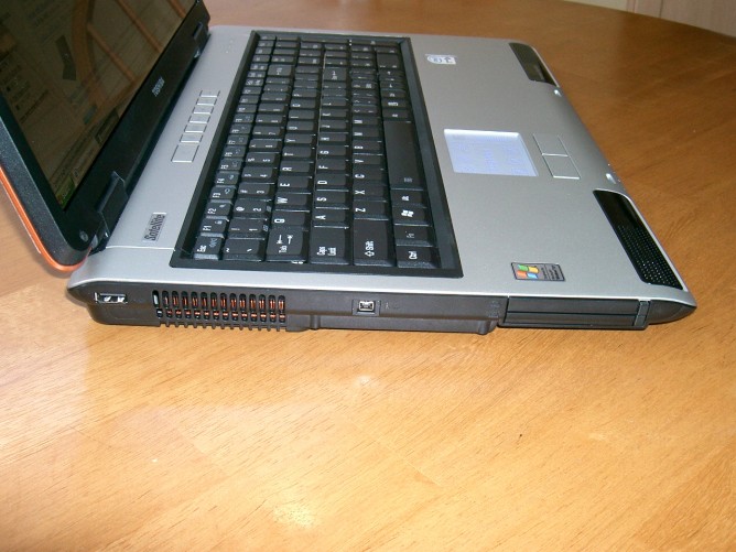 To continue using Dell.com, please upgrade your browser. Anyone, from college students to small business owners, can benefit from finding an excellent deal on computer hardware. Taking the time to find a bargain on laptops is well worth the effort since notebooks provide the convenience of portable performance.
